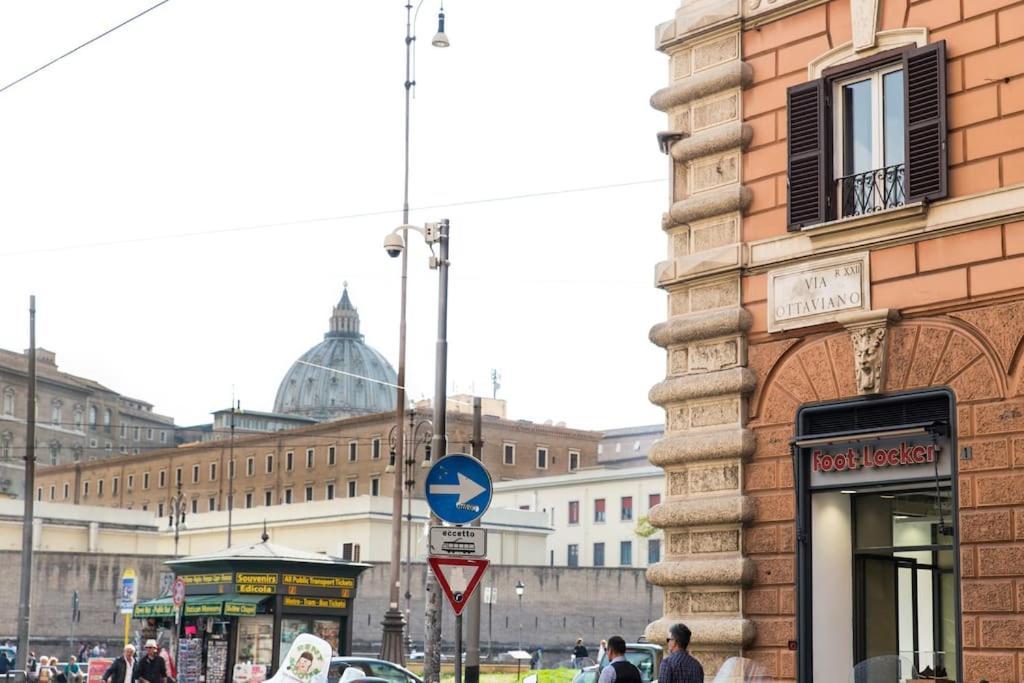 Casa Di Lella, A Due Passi Dal Vaticano โรม ภายนอก รูปภาพ